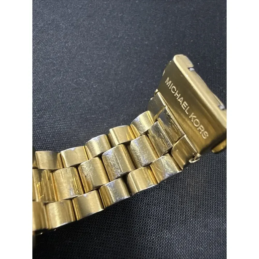 Michael Kors up auction